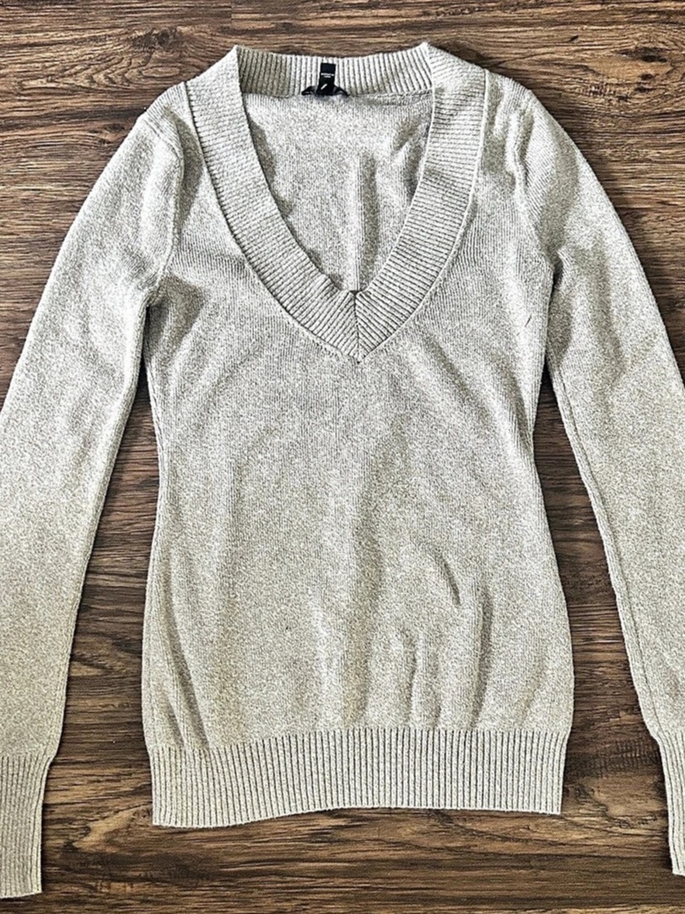 Express V-Neck Sweater in Beige Size Small